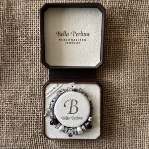 BNIB Adjustable Womens Bella Perlina Beaded Purple & Silver Charm Bracelet Case